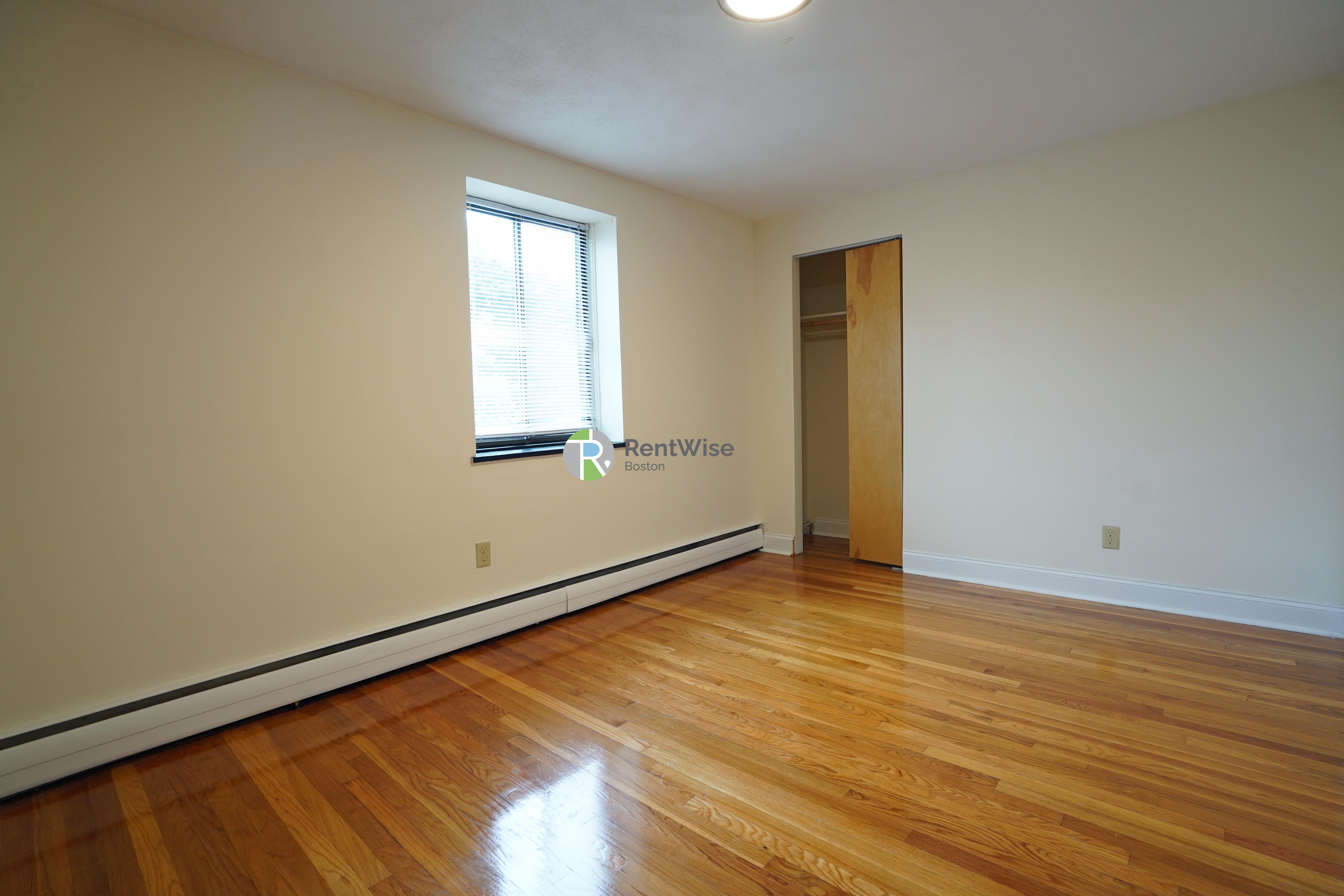 Photo of 230 Babcock Street