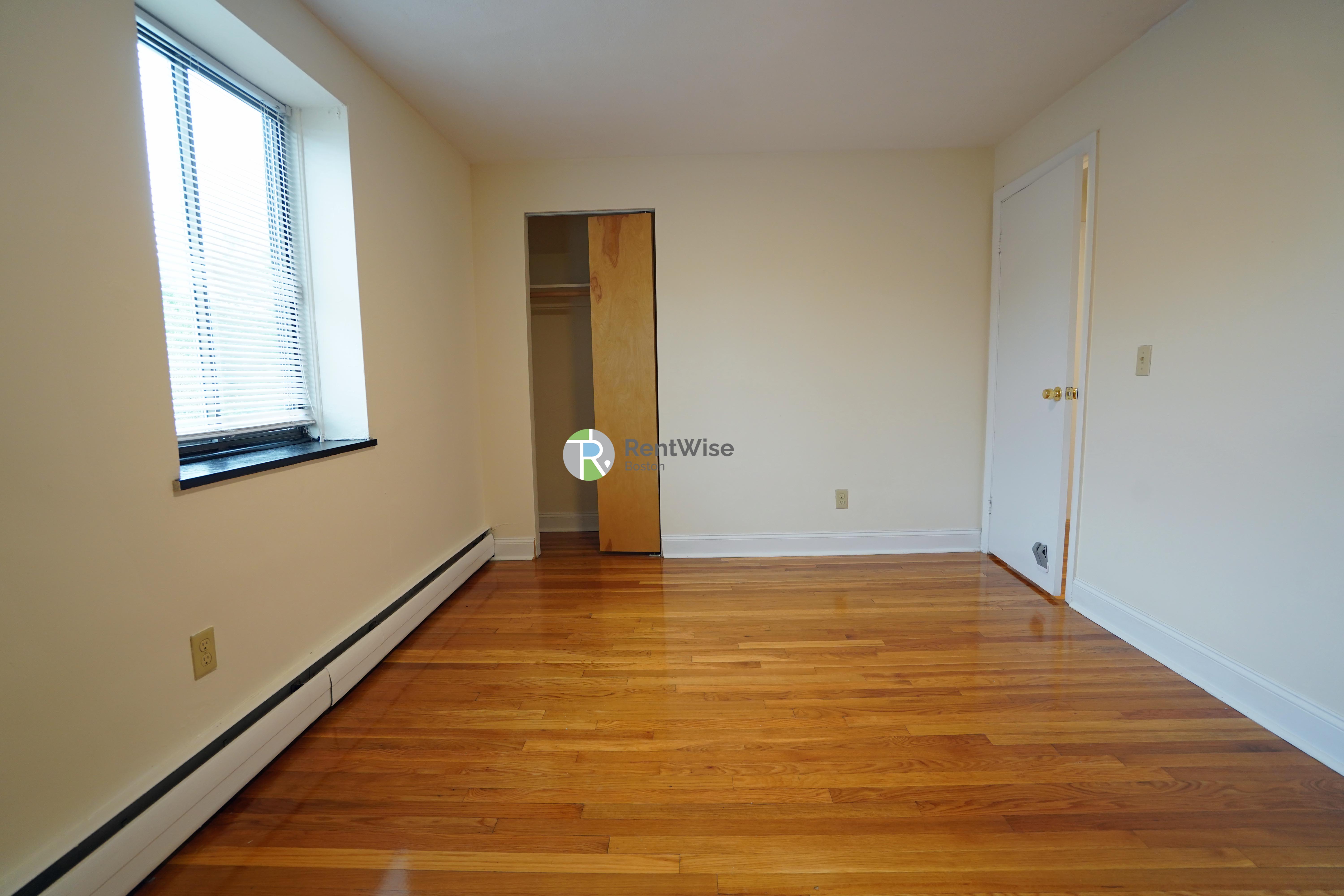 Photo of 230 Babcock Street