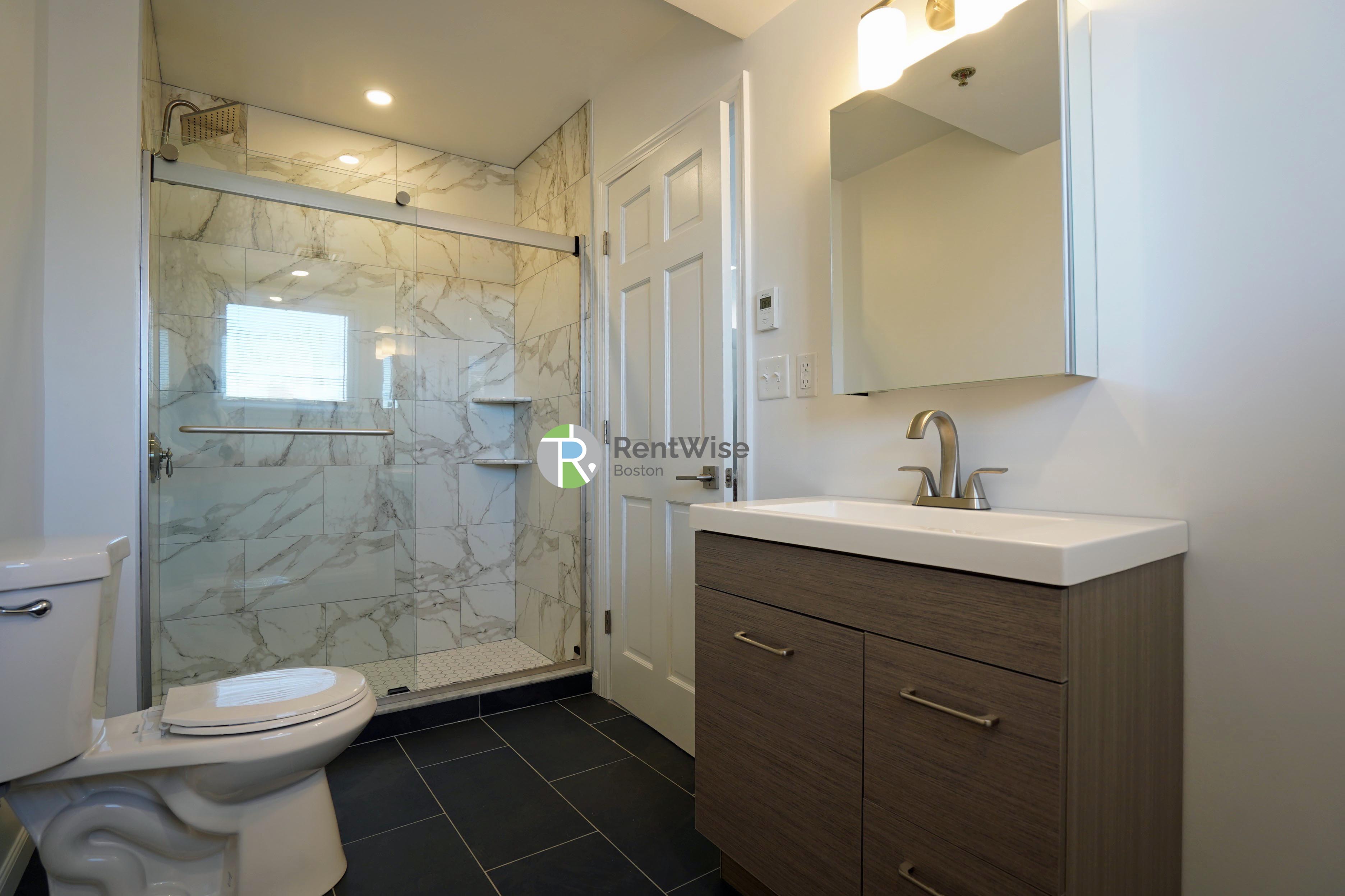 Photo of 1406 Beacon St