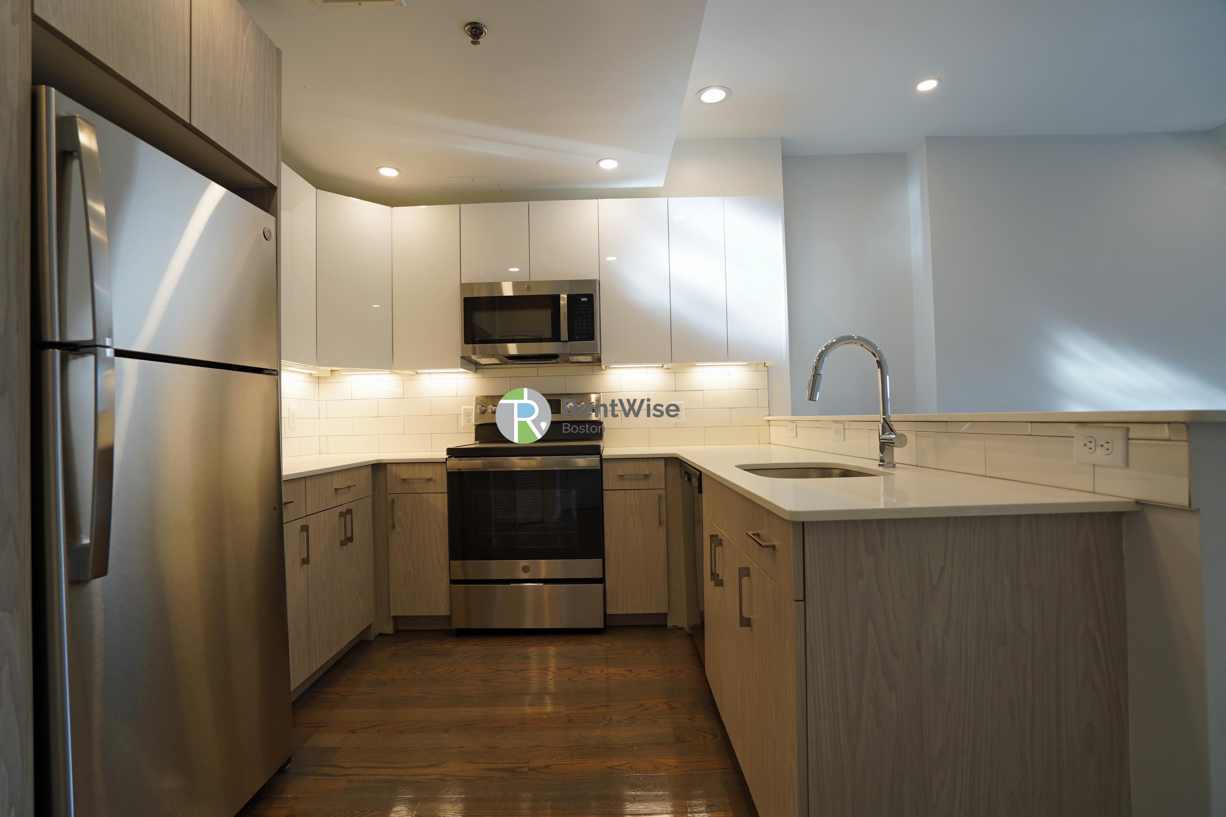 Photo of 1406 Beacon St