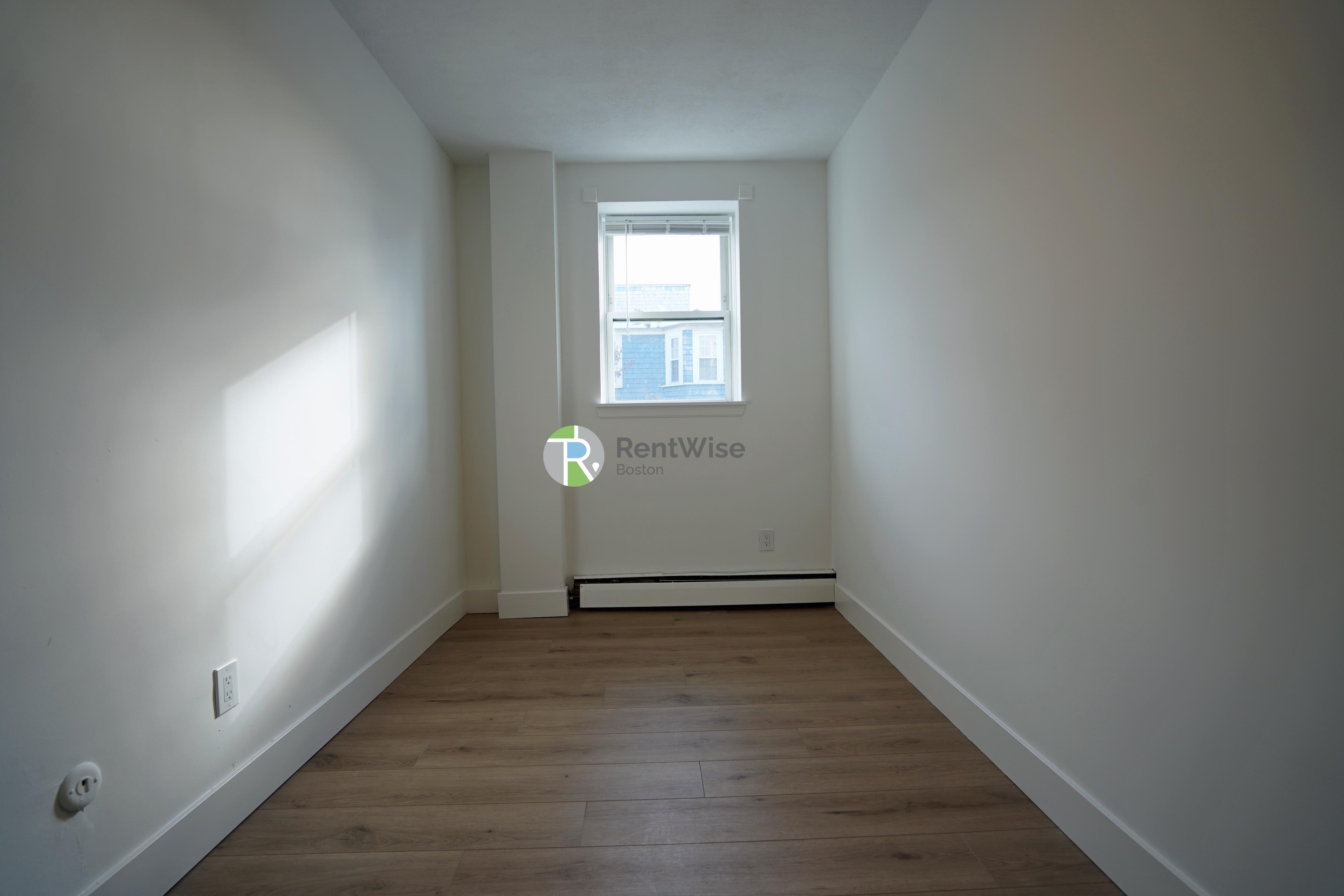 Photo of 740 East 7th Street