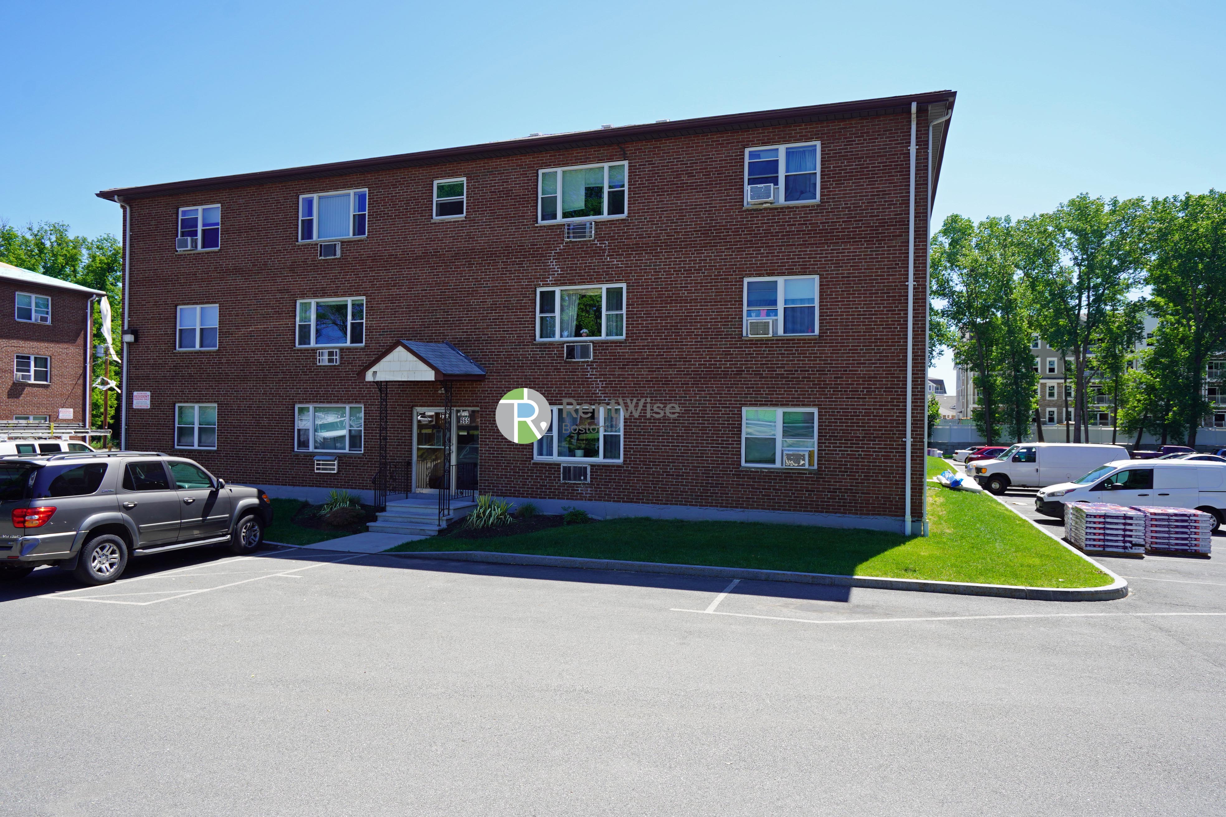 Photo of 971 Fellsway