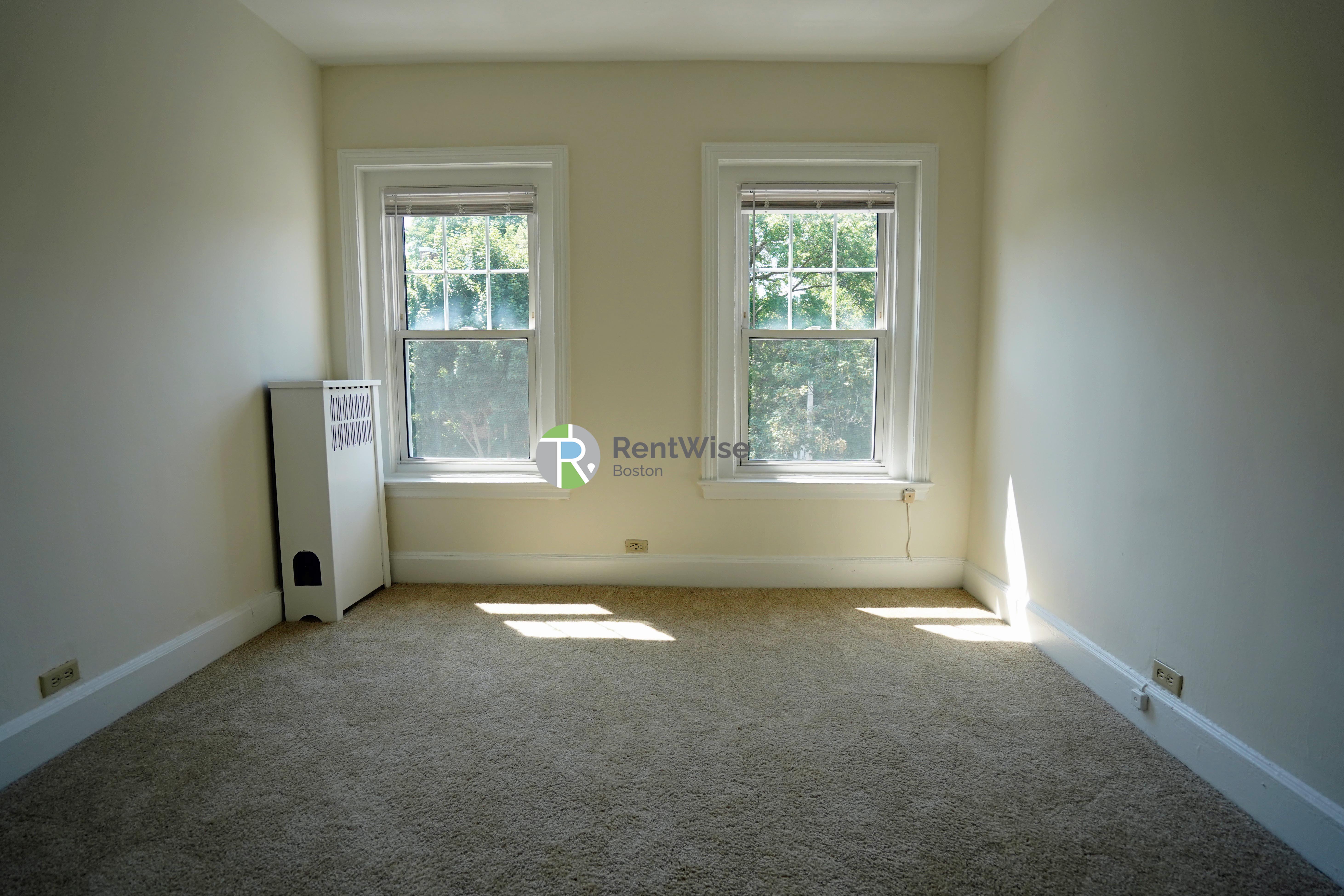 Photo of 1223 Beacon Street