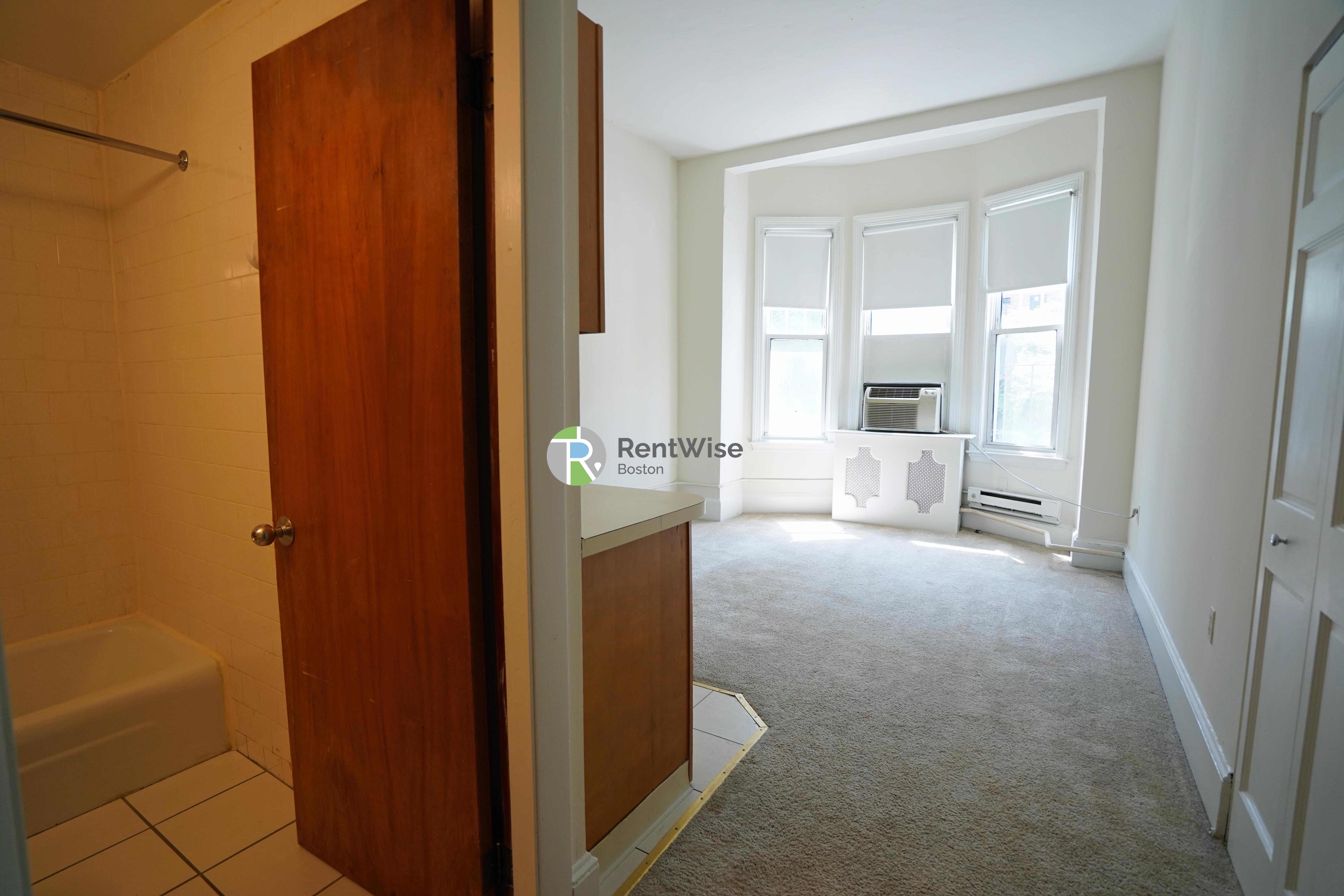 Photo of 1223 Beacon Street