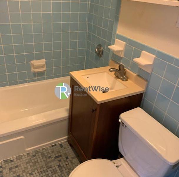 Photo of 53 South Huntington Avenue