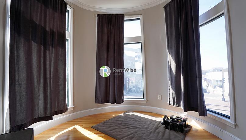 Photo of 365 Washington Street