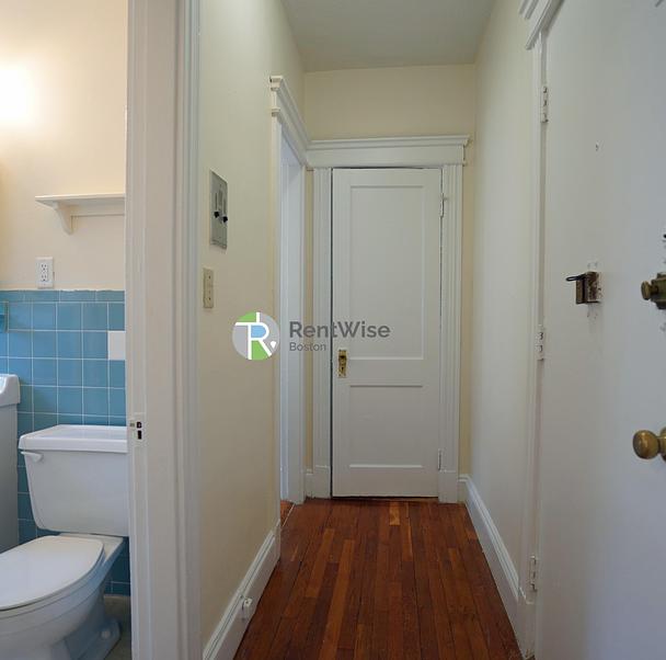 Photo of 1152 Commonwealth Ave