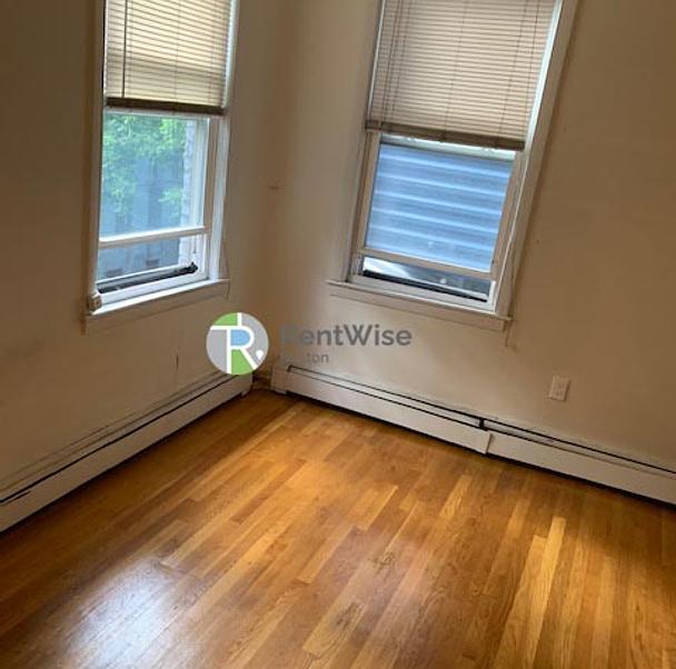 Photo of 53 South Huntington Avenue
