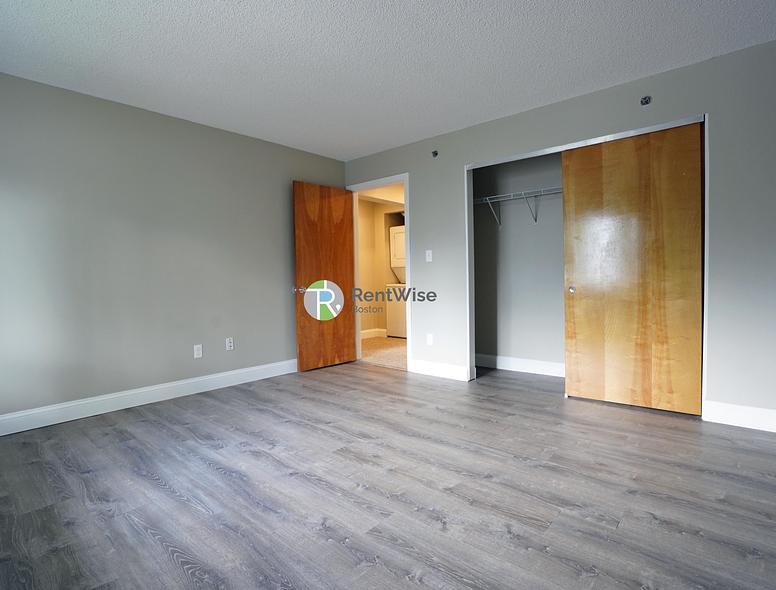 Photo of 140 North Beacon Street