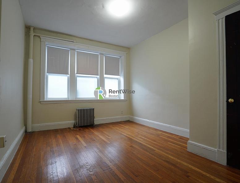 Photo of 1800 Commonwealth Avenue