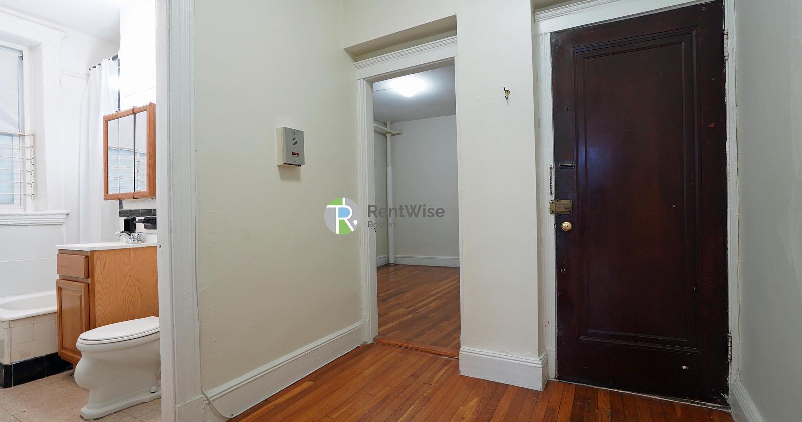 Photo of 1800 Commonwealth Avenue