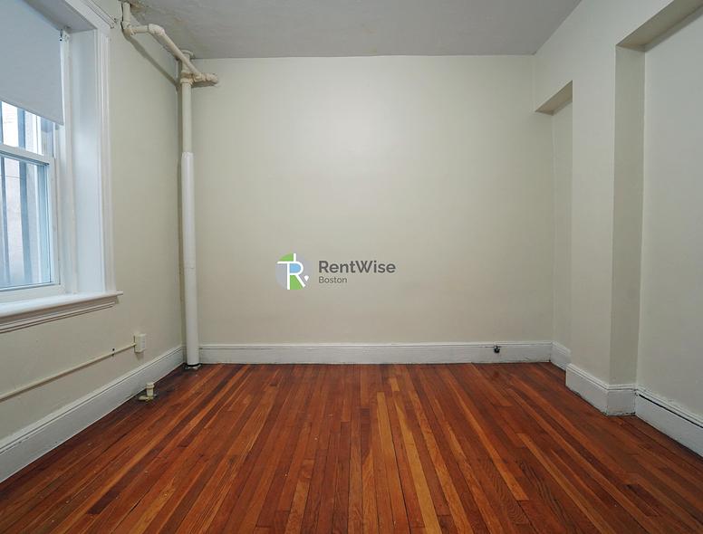 Photo of 1800 Commonwealth Avenue