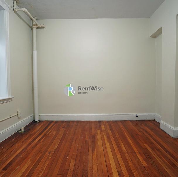 Photo of 1800 Commonwealth Avenue
