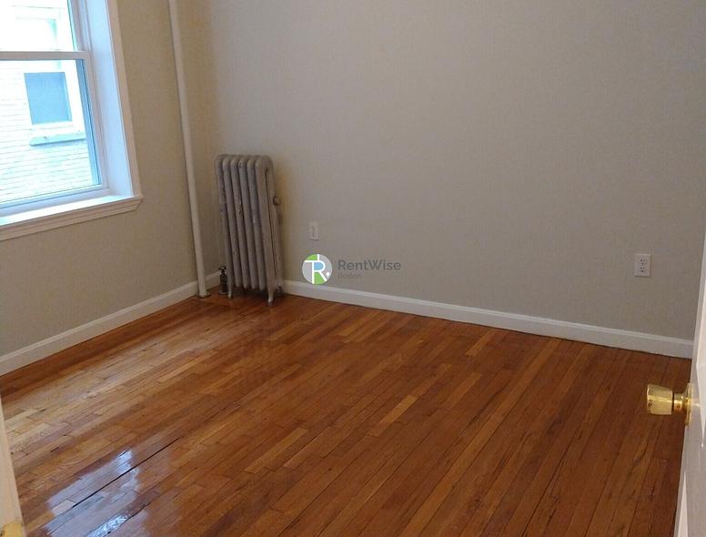 Photo of 1189 Commonwealth Avenue