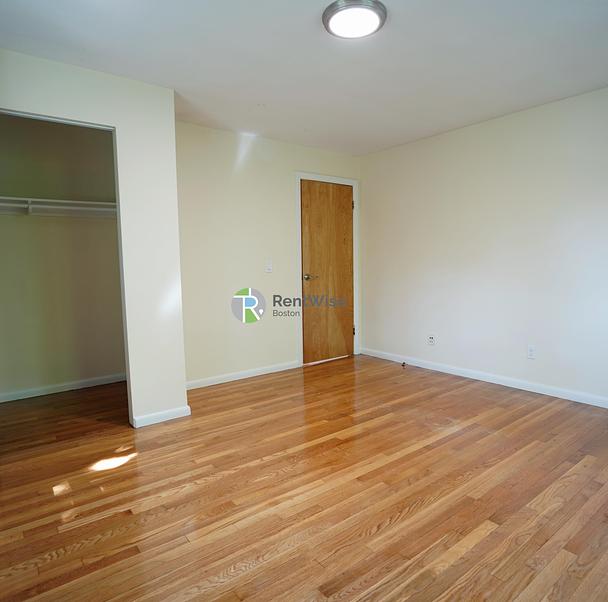 Photo of 110 Babcock St
