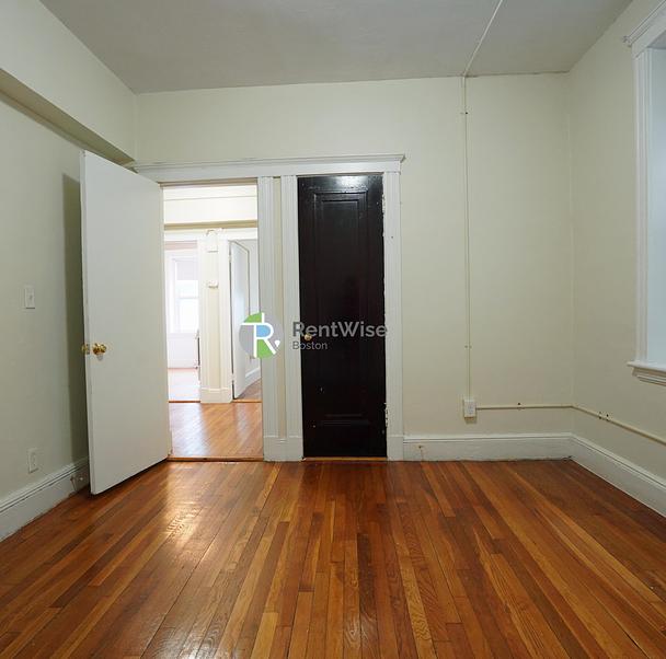 Photo of 1800 Commonwealth Avenue