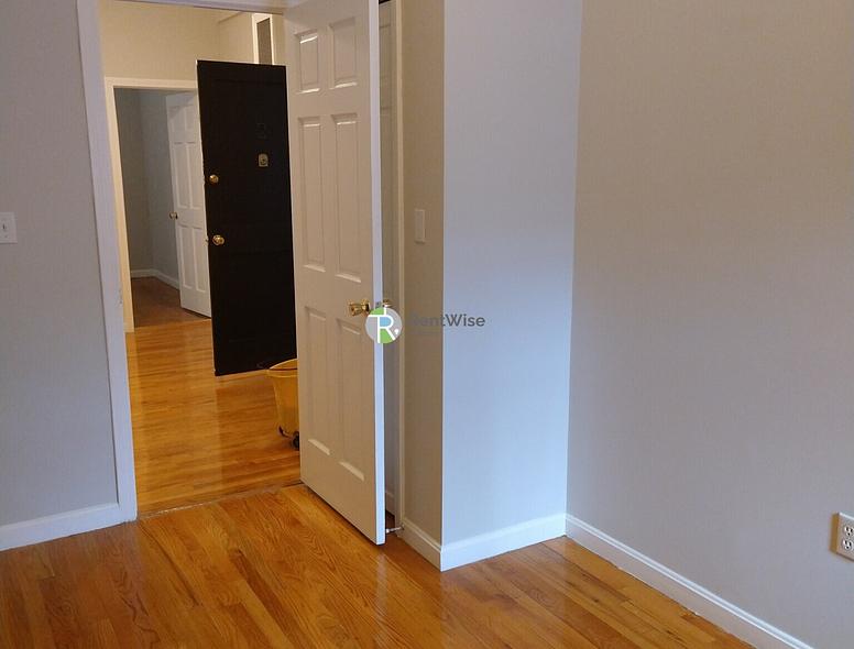 Photo of 1189 Commonwealth Avenue