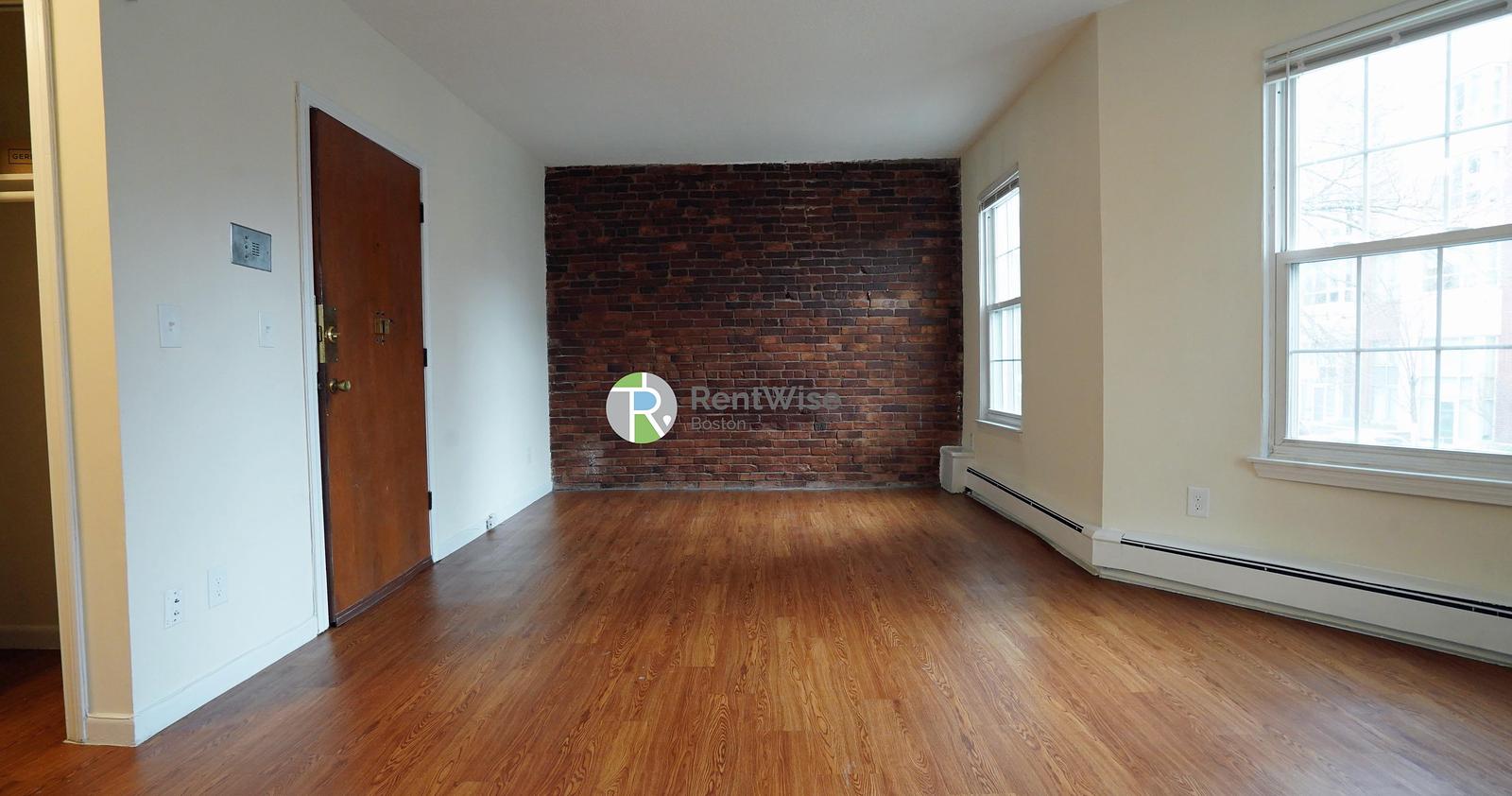 Photo of 74 S Huntington Ave