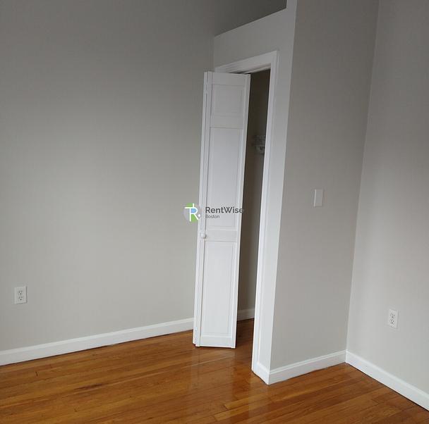 Photo of 1189 Commonwealth Avenue