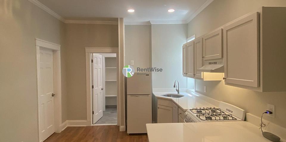 Photo of 1193 Commonwealth Avenue