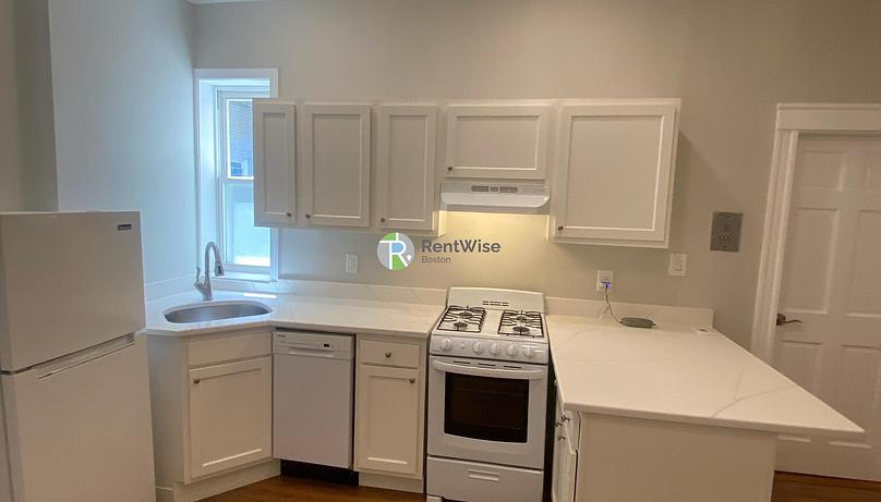 Photo of 1193 Commonwealth Avenue