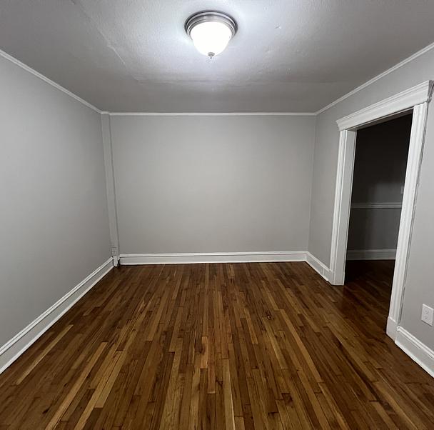 Photo of 368 Riverway