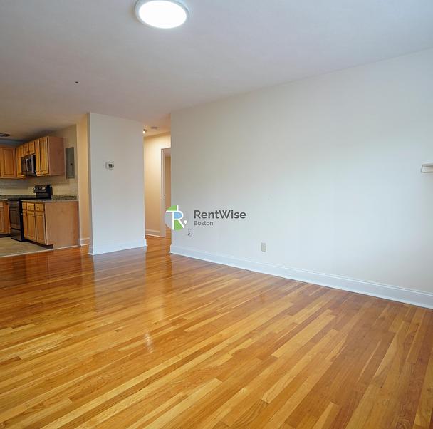 Photo of 230 Babcock Street