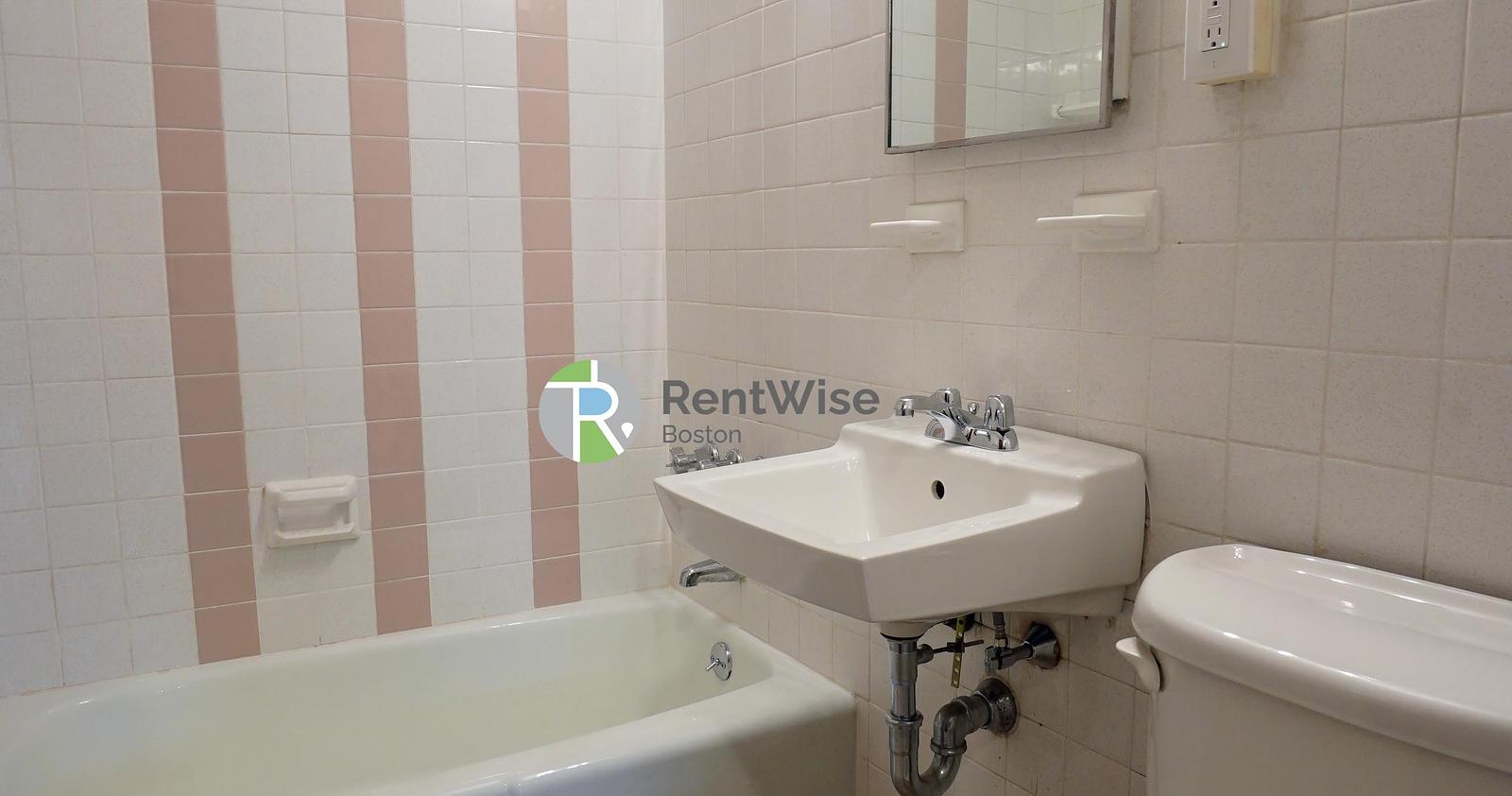 Photo of 74 S Huntington Ave
