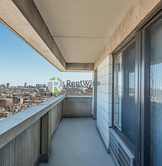 Photo of 929 Massachusetts Avenue