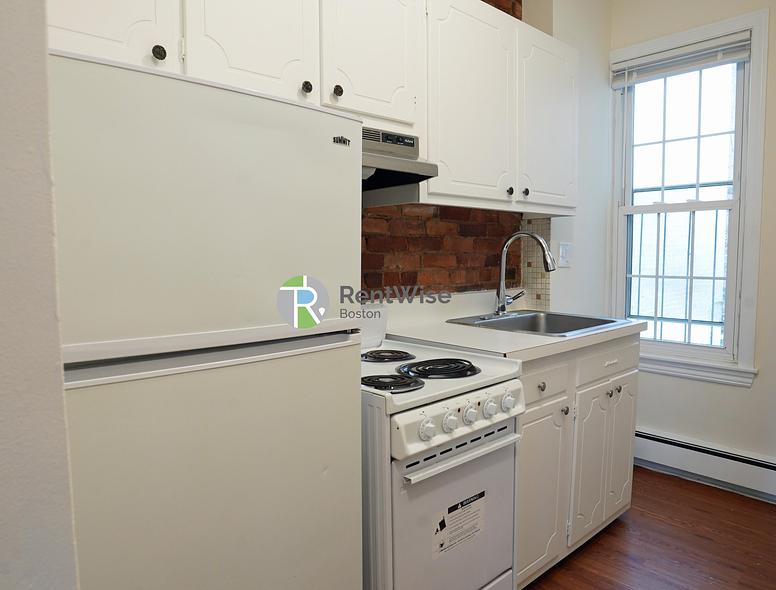 Photo of 74 S Huntington Ave