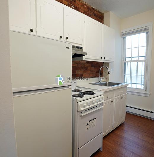 Photo of 74 S Huntington Ave