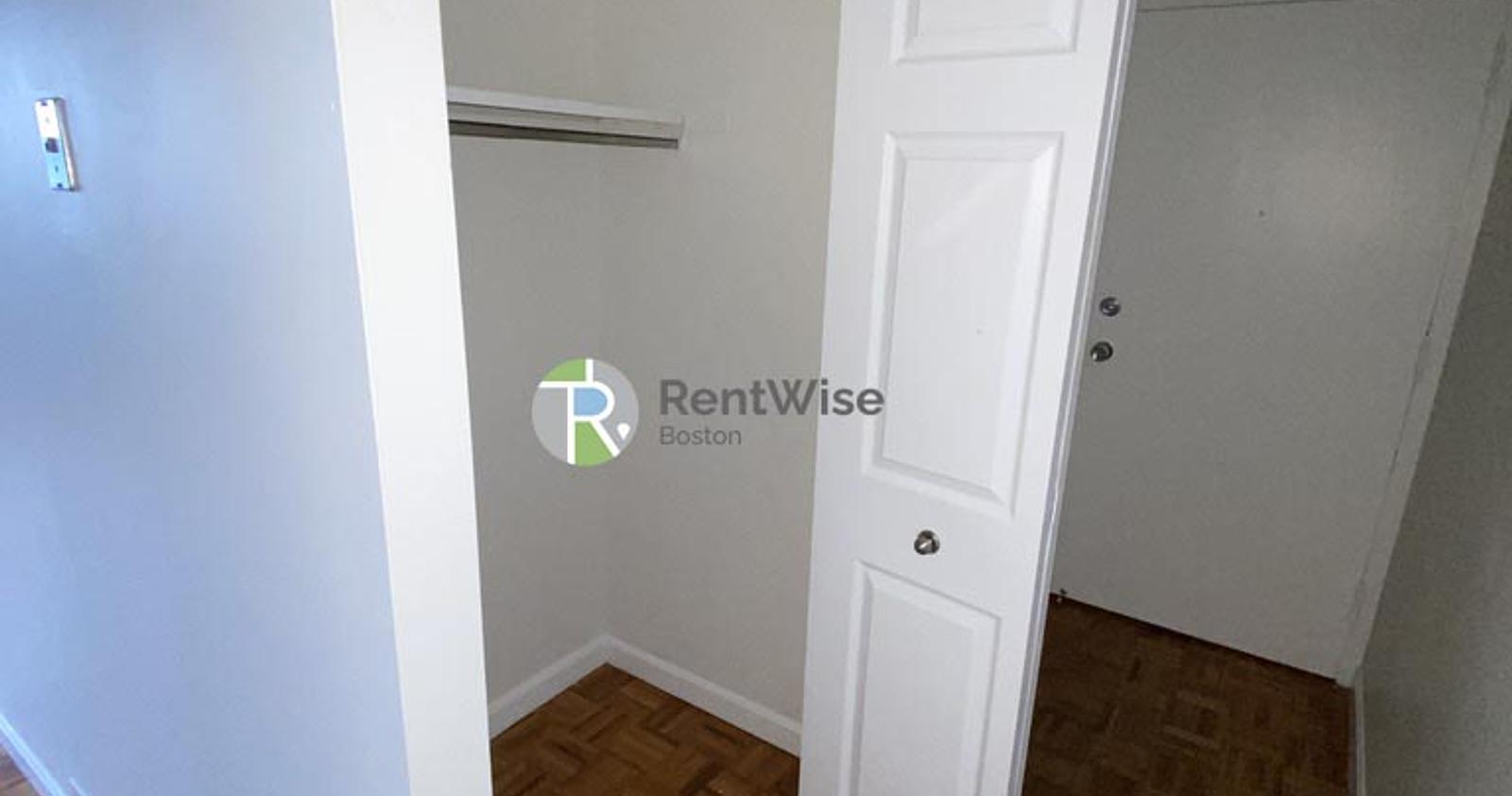 Photo of 929 Massachusetts Avenue