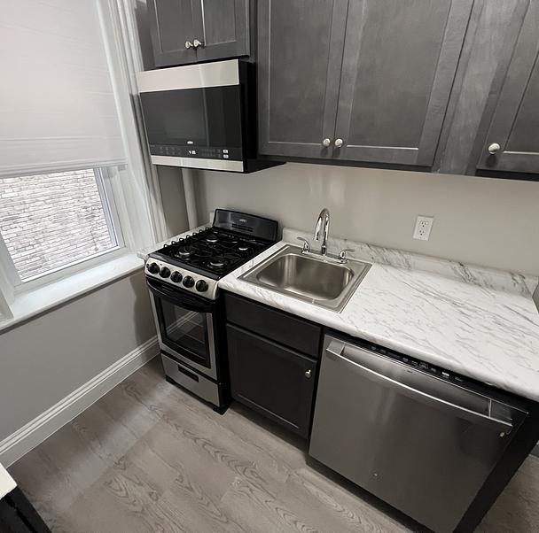 Photo of 368 Riverway