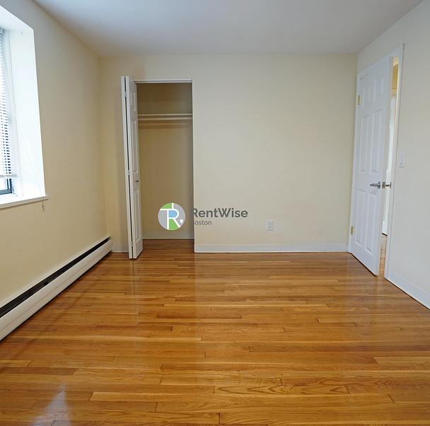 Photo of 222 Babcock St