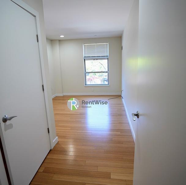 Photo of 601 Albany Street