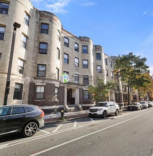 Photo of 612 Columbus Ave