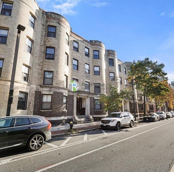 Photo of 612 Columbus Ave