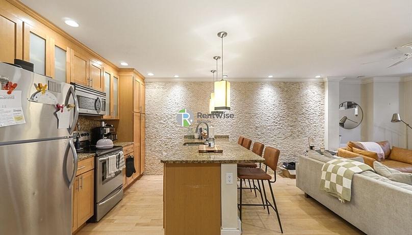 Photo of 612 Columbus Ave