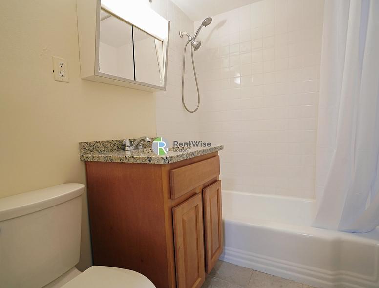 Photo of 222 Babcock St