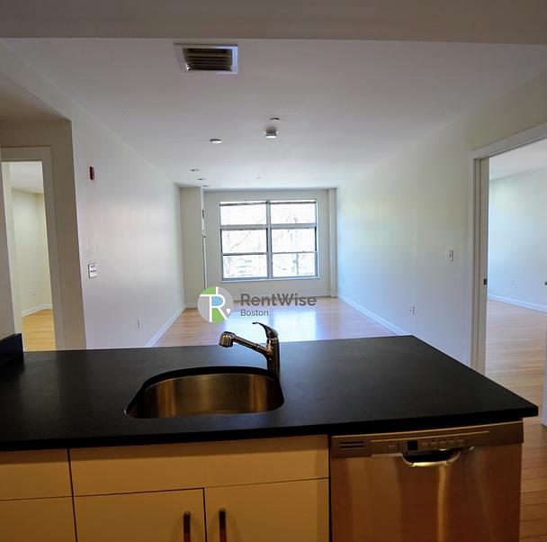 Photo of 601 Albany Street