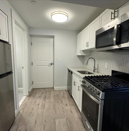 Photo of 233 Lafayette St