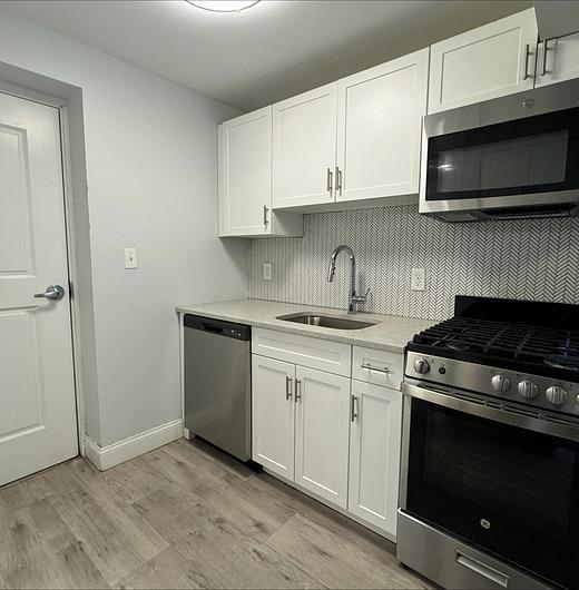 Photo of 233 Lafayette St