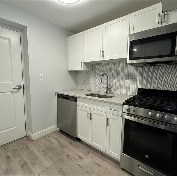 Photo of 233 Lafayette St