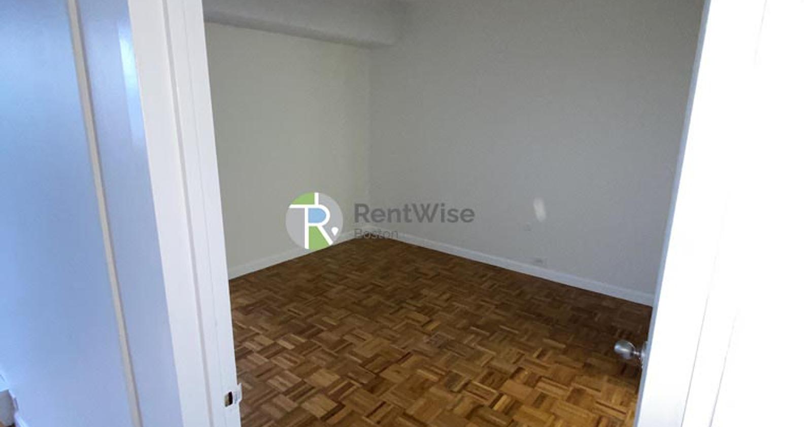 Photo of 929 Massachusetts Avenue