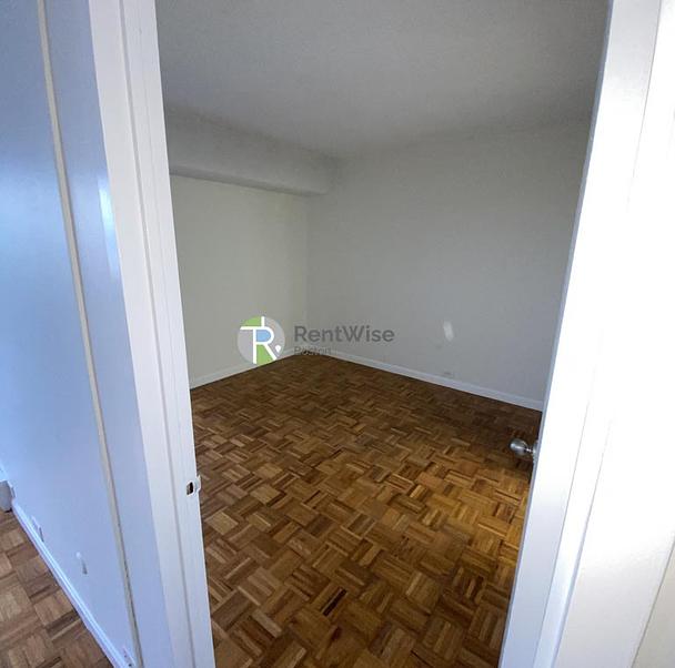 Photo of 929 Massachusetts Avenue