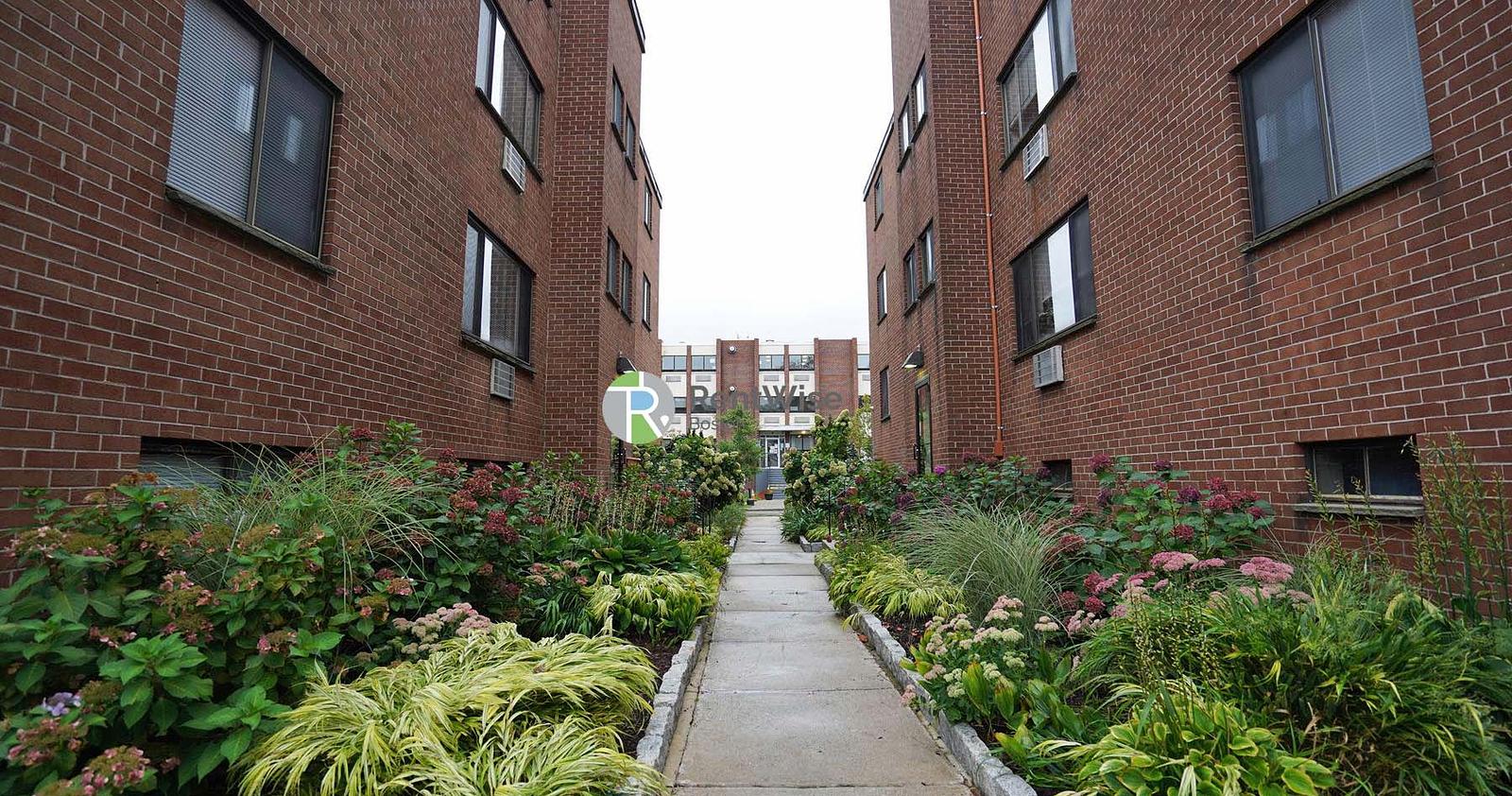 Photo of 222 Babcock St
