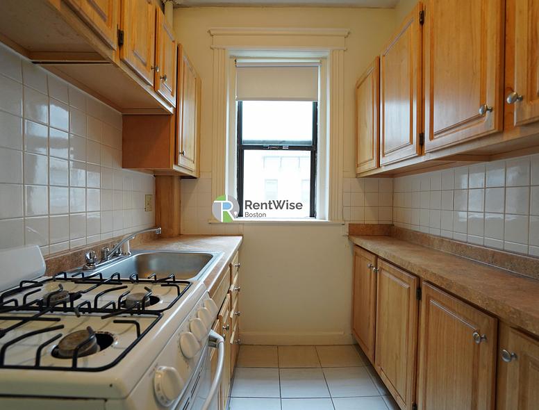 Photo of 1152 Commonwealth Ave