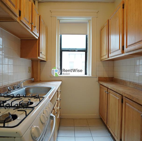 Photo of 1152 Commonwealth Ave