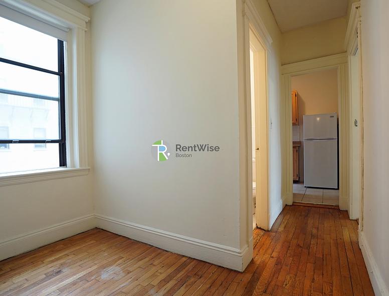 Photo of 1152 Commonwealth Ave