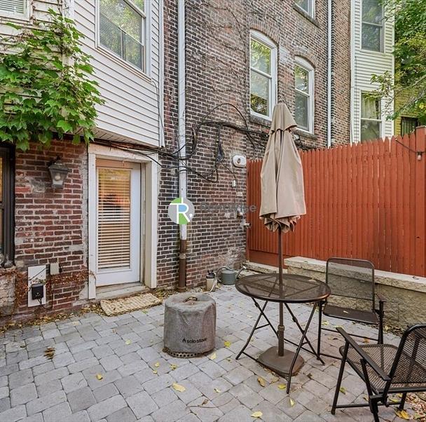 Photo of 612 Columbus Ave